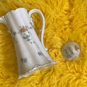 Sweet vintage teapot, 2nd time listed, due to box issue!